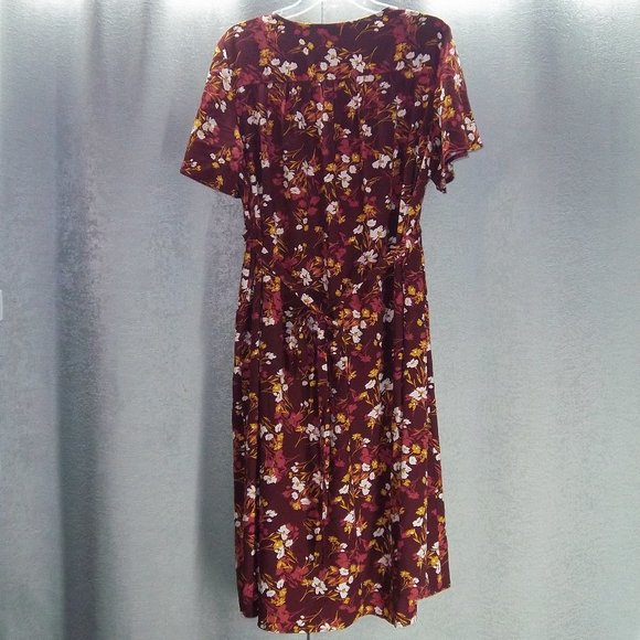 NEW Floral Maternity Dress - Picture 3 of 6